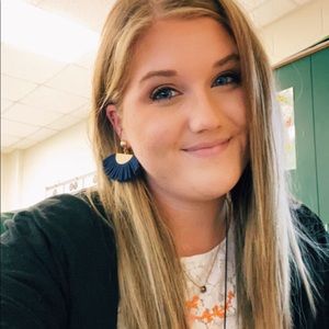 Meet your Posher, Abbey